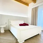 La Divina - Free Parking - Frühstückspension 4*