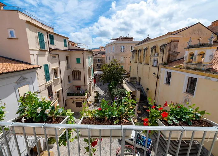 La Divina - Free Parking - Bed & Breakfast