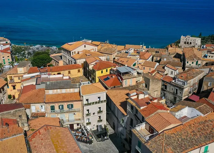 La Divina - Free Parking - Bed & Breakfast