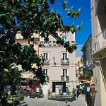 La Divina - Free Parking - Bed & Breakfast