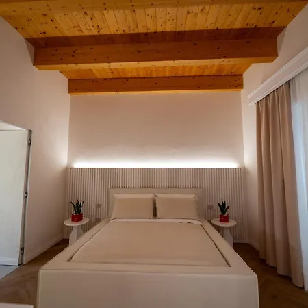 Alojamento de Acomodação e Pequeno-almoço La Divina - Free Parking - Tropea