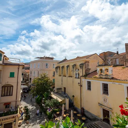 La Divina - Free Parking - 4*