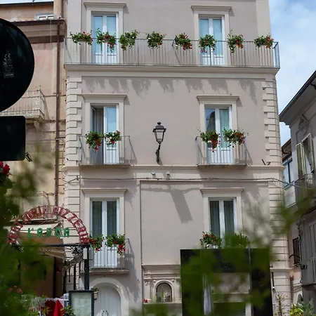 Frühstückspension La Divina - Free Parking - Tropea