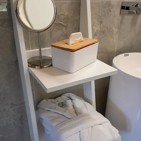La Divina - Free Parking - Bed & Breakfast