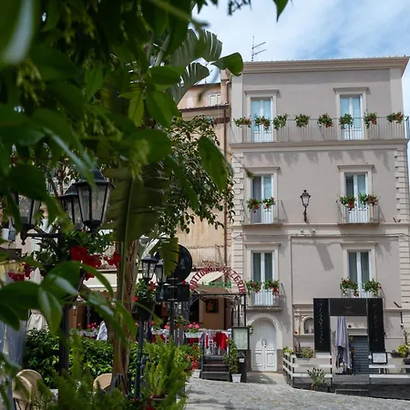 Frühstückspension La Divina - Free Parking - 4*