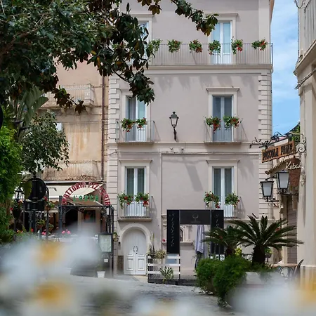 La Divina - Free Parking - Bed & Breakfast *