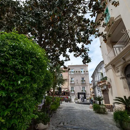 La Divina - Free Parking - فندق مبيت وإفطار 4*
