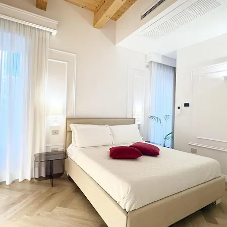 Bed and Breakfast La Divina - Free Parking - Tropea