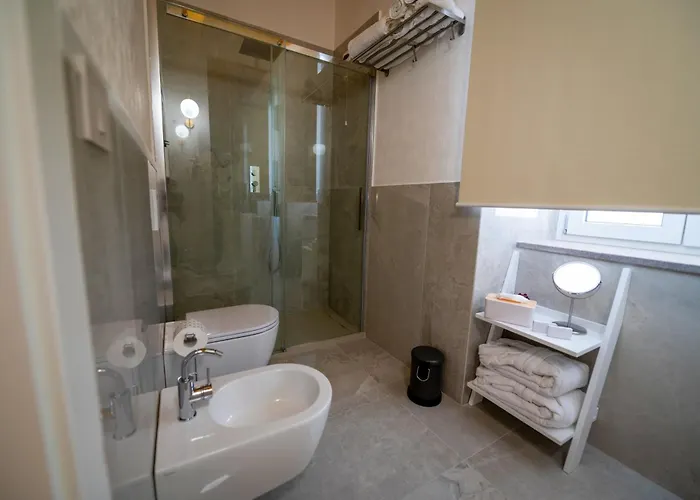 Bed & Breakfast La Divina - Free Parking -