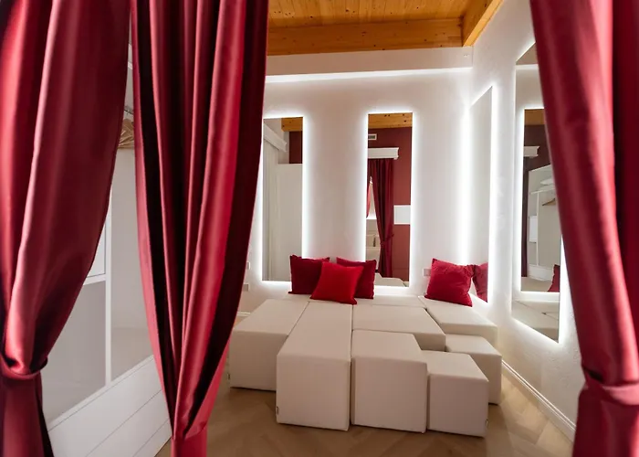 La Divina - Free Parking - Bed & Breakfast 4*