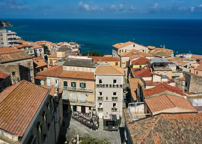 La Divina - Free Parking - Bed & Breakfast 4*